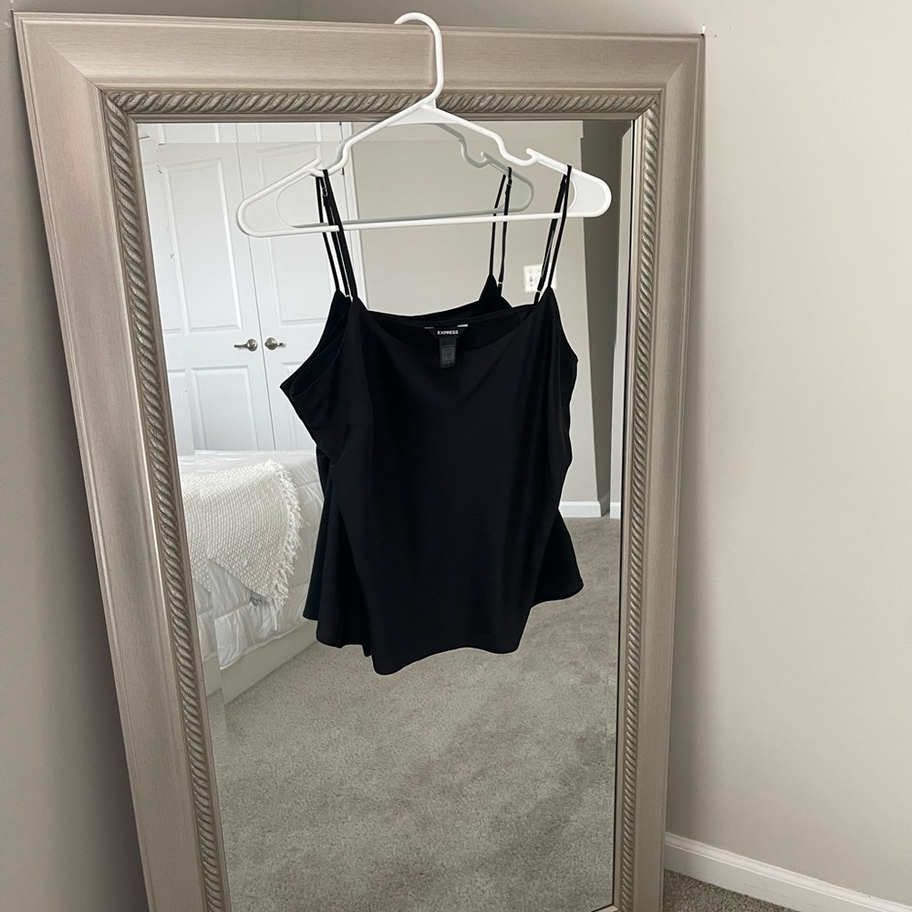 Express Tank Top - Picture 2 of 7